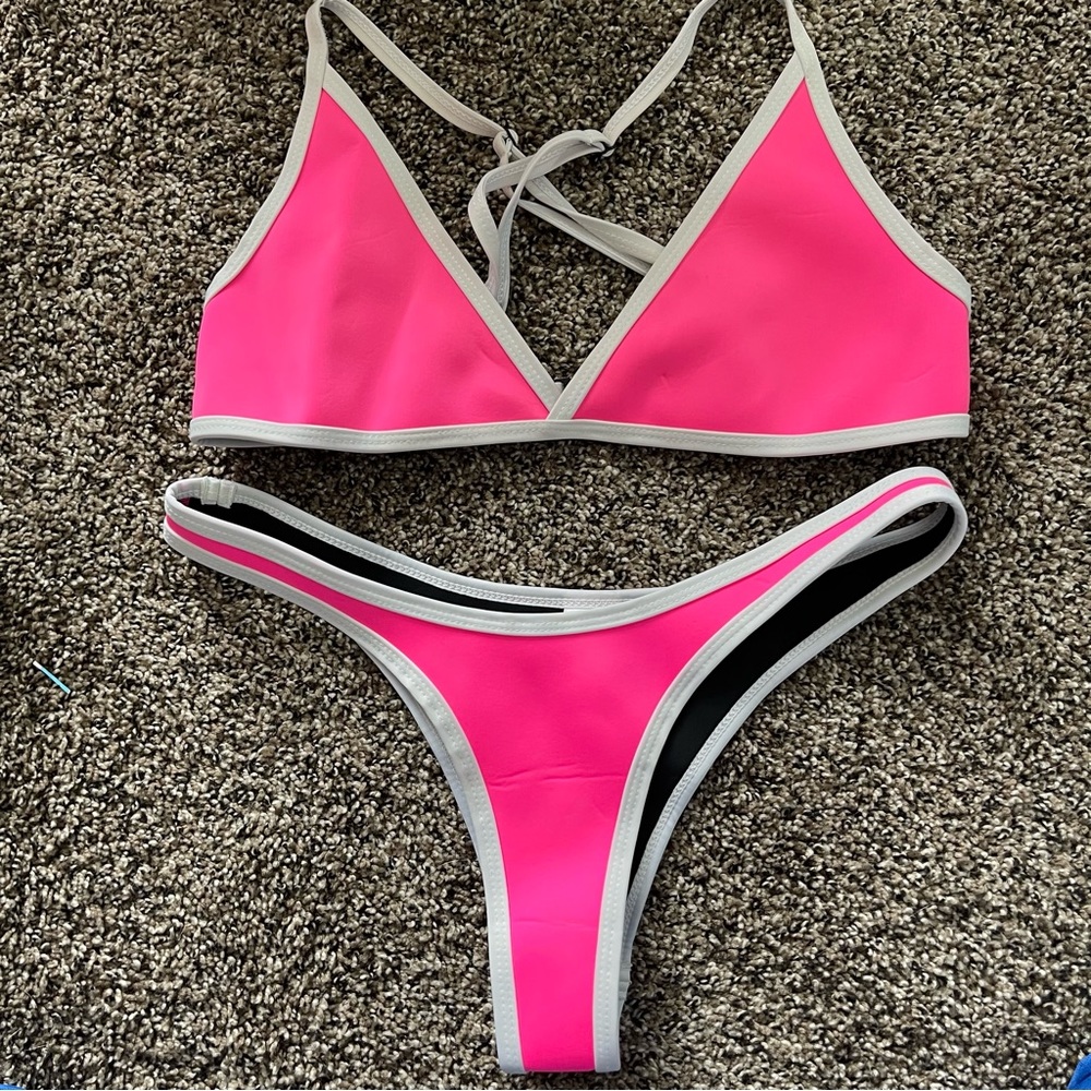 Hoaka Swimwear Neon Pink Bikini Sz M